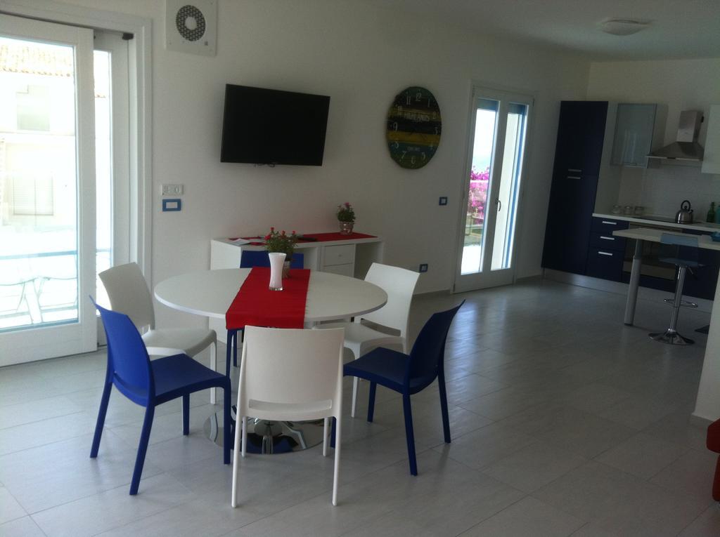 Delposto Marina Di Ragusa Prl Exterior foto