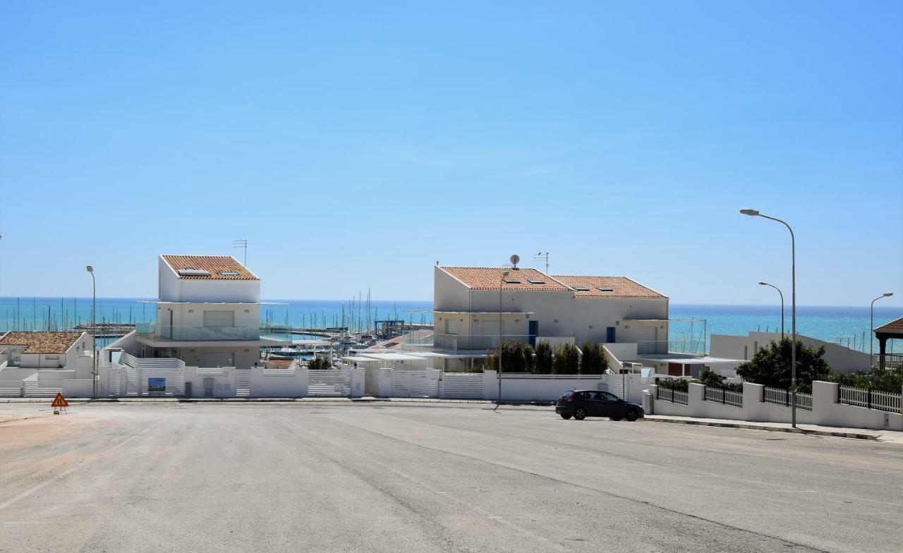Delposto Marina Di Ragusa Prl Exterior foto
