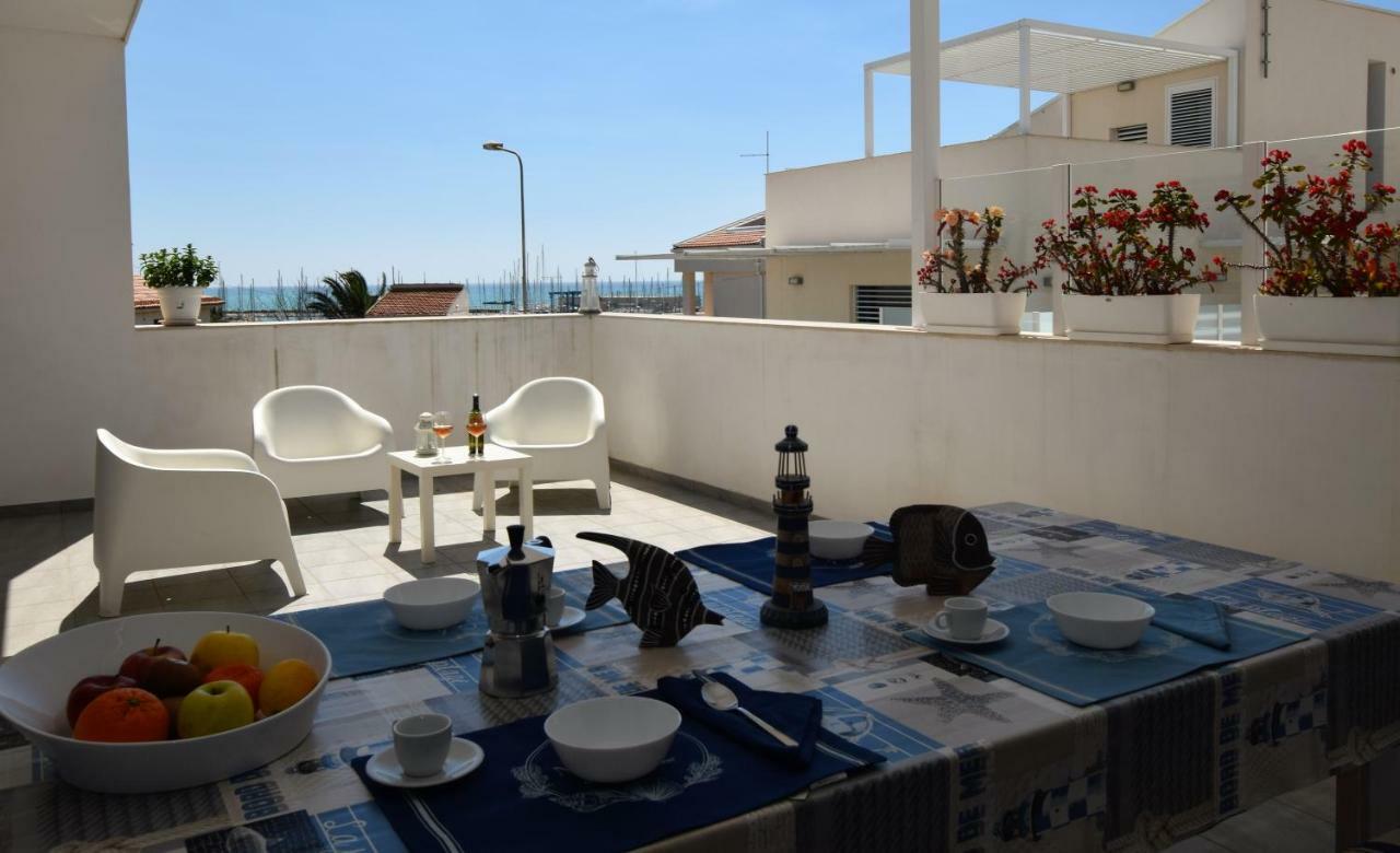 Delposto Marina Di Ragusa Prl Exterior foto